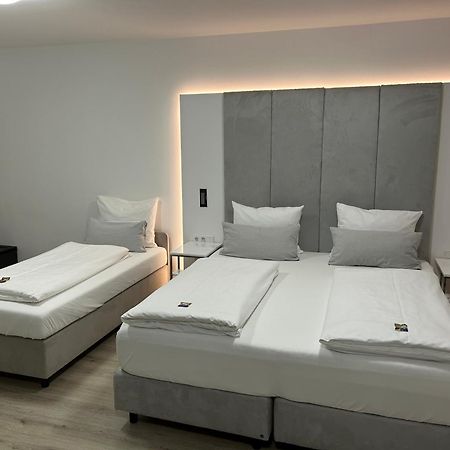 Zzzpace Smart-Hotel Bielefeld Zentrum ห้อง รูปภาพ