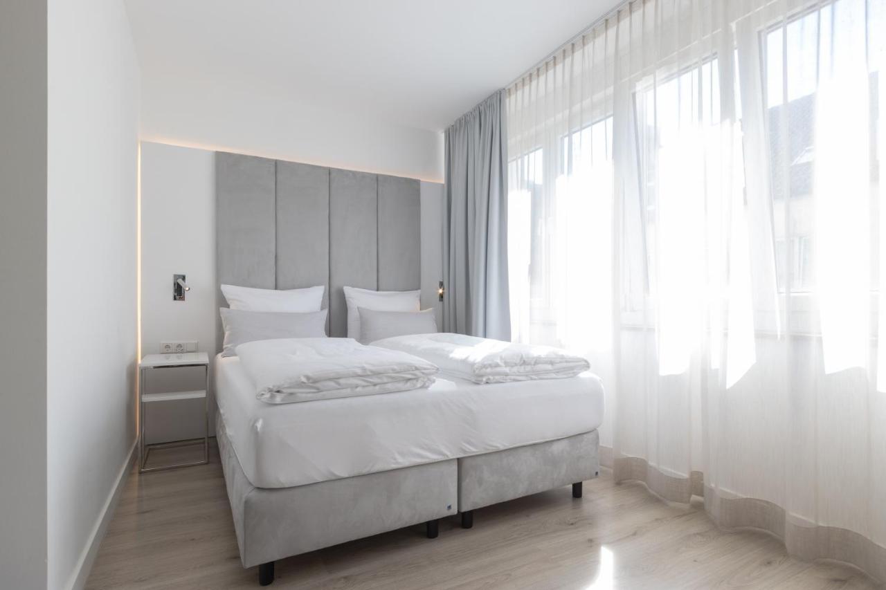 Zzzpace Smart-Hotel Bielefeld Zentrum ภายนอก รูปภาพ