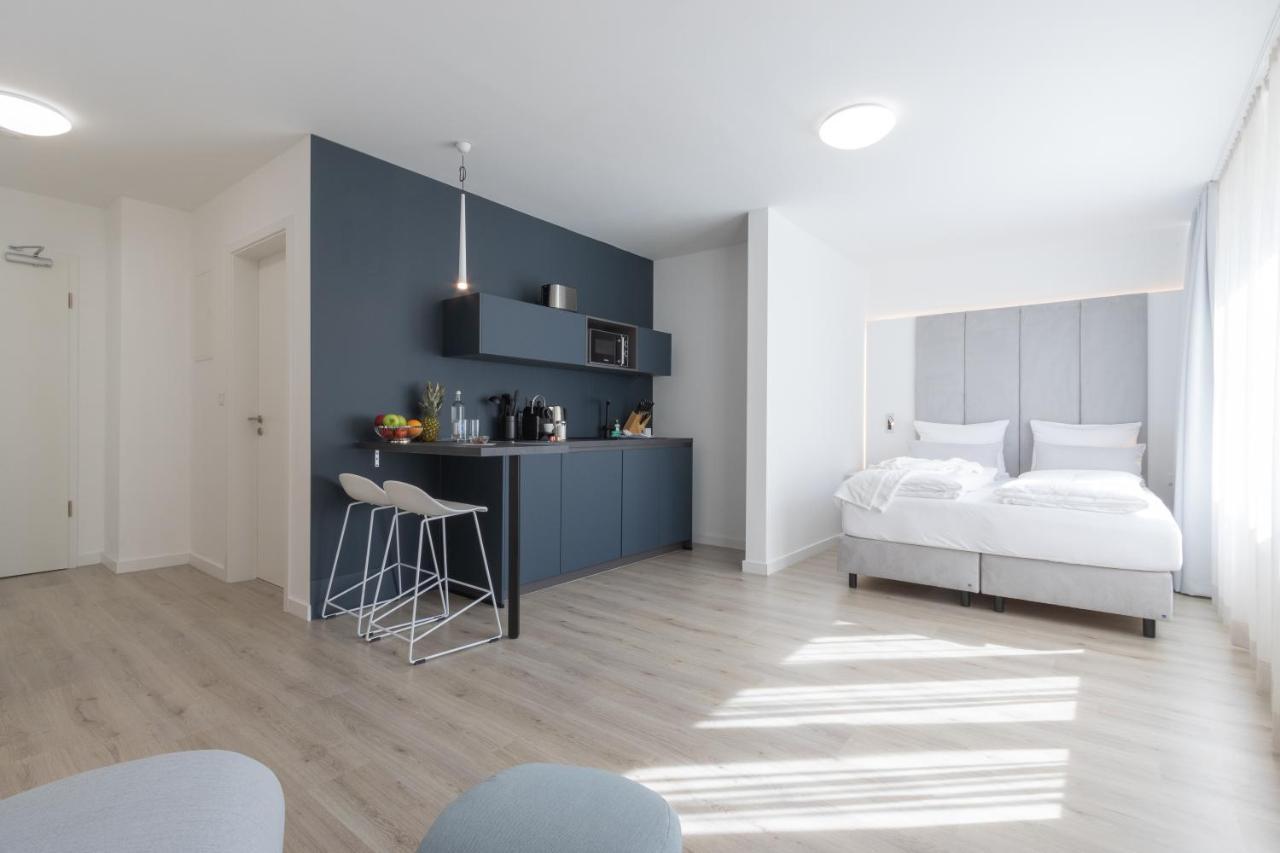 Zzzpace Smart-Hotel Bielefeld Zentrum ภายนอก รูปภาพ