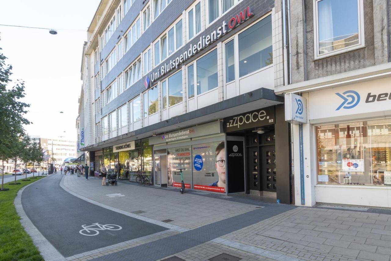 Zzzpace Smart-Hotel Bielefeld Zentrum ภายนอก รูปภาพ
