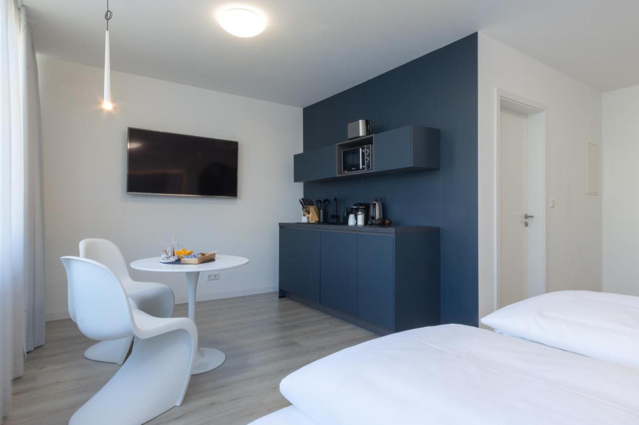 Zzzpace Smart-Hotel Bielefeld Zentrum ภายนอก รูปภาพ