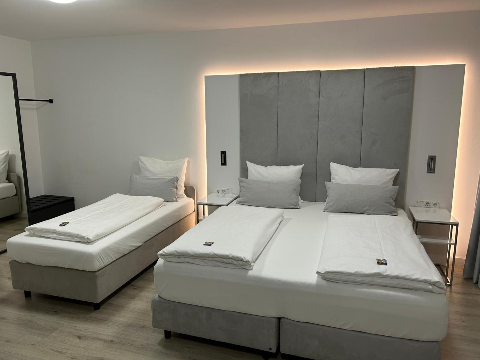 Zzzpace Smart-Hotel Bielefeld Zentrum ห้อง รูปภาพ